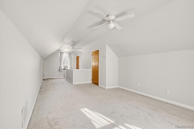 Building Photo - 908 Bauman Ave