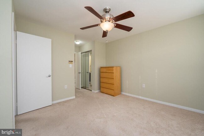 Building Photo - 35 Andrew Pl