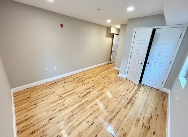 Building Photo - 443 Wiota St