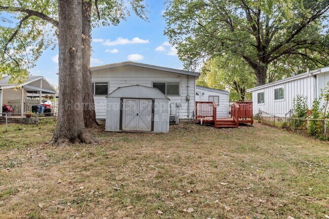 Building Photo - 235 Moule Dr