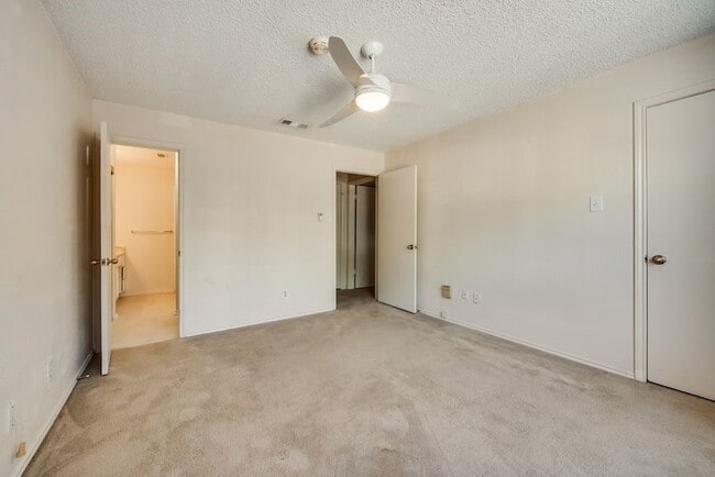 Building Photo - 336 Melrose Dr