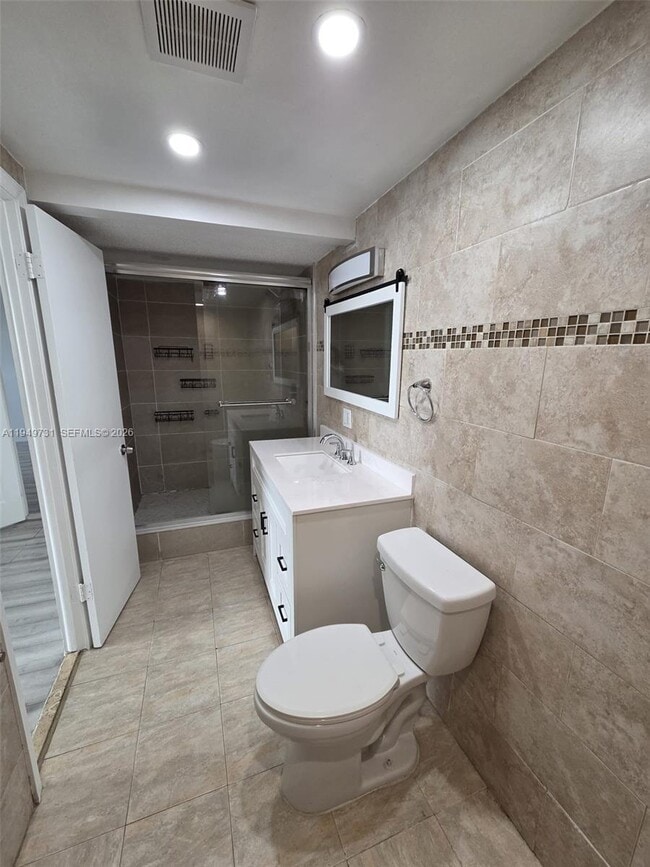 Building Photo - 2903 NE 163rd St