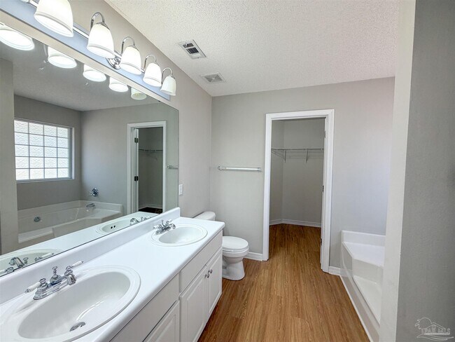 Building Photo - 7903 Cayenne Way