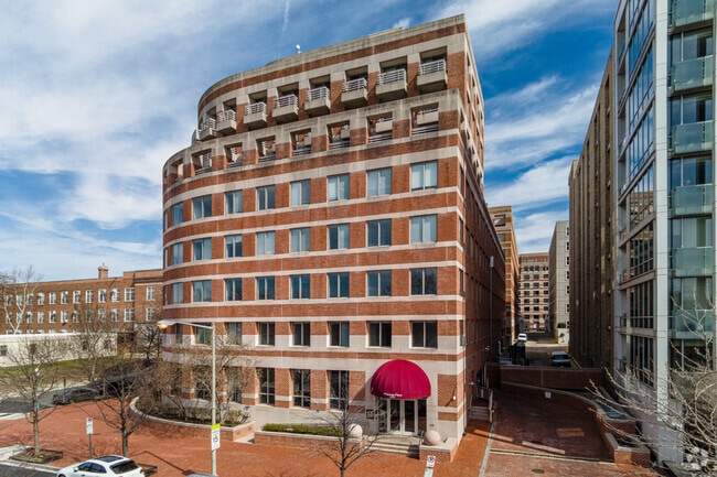 1275 25th St NW - Whitman Place Condos