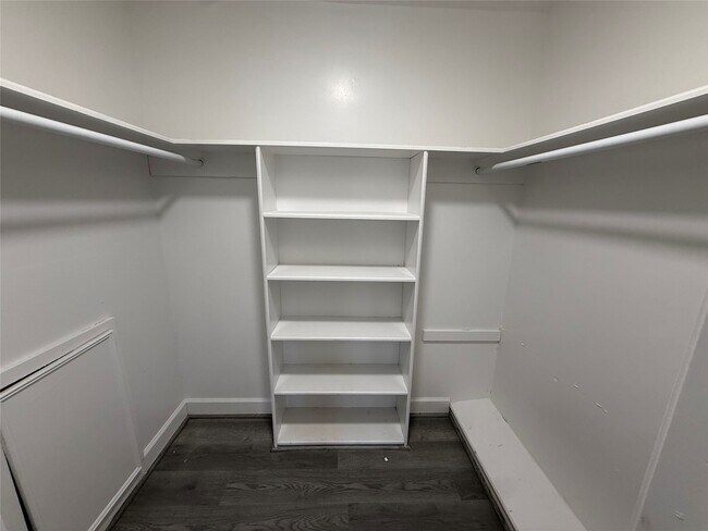 Building Photo - 1111 Caspian Ln