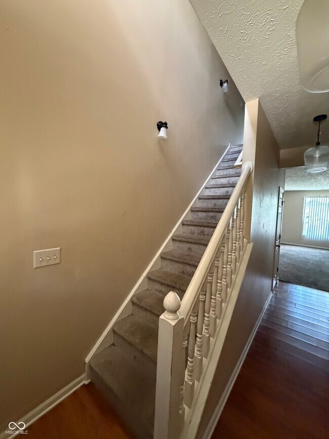 Building Photo - 2424 Boyer Ln