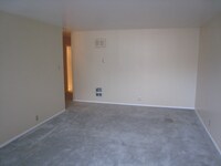 Building Photo - 565 8th Ave