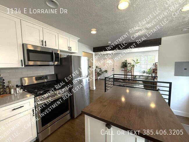 Building Photo - 1134 E Lorraine Dr