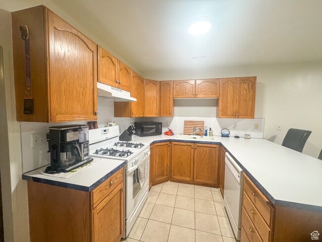 Building Photo - 253 W 1395 S