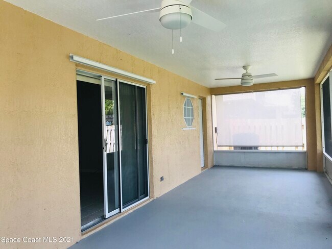 Building Photo - 2205 Myla Ln