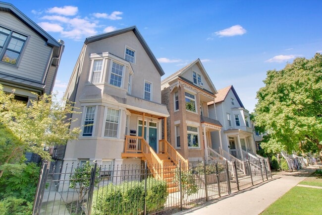 Primary Photo - 3304 N Hamilton Ave