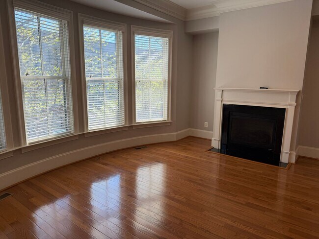 Building Photo - Park Potomac Luxury Townhome