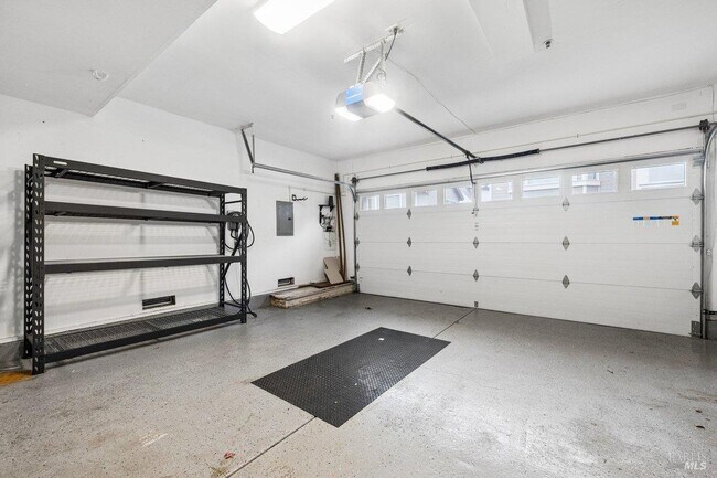 Building Photo - 4 Courtney Ln