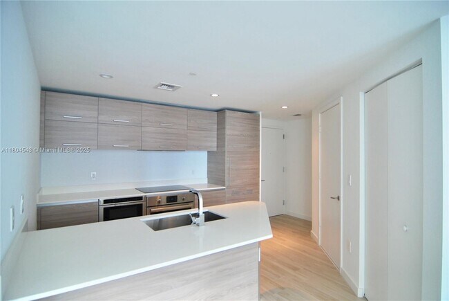 Building Photo - 1300 S Miami Ave
