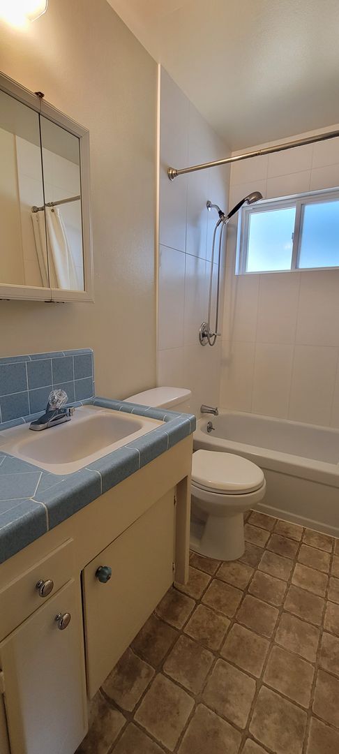 Building Photo - South Redding Cutie Near Westwood Village Shopping Center