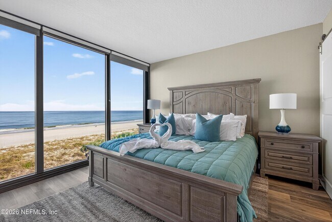 Building Photo - 601 1st St S