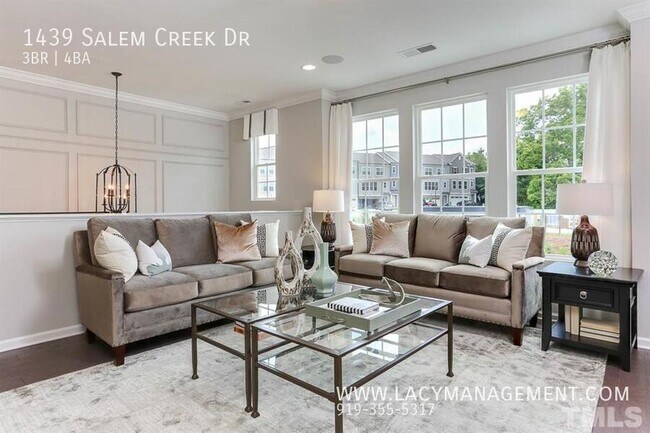 Building Photo - 1439 Salem Creek Dr