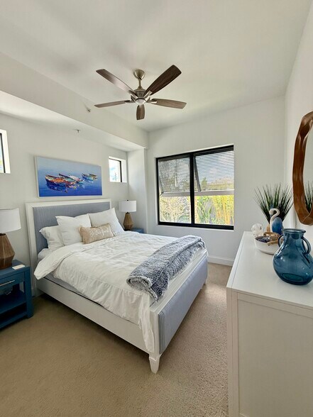 Building Photo - 1111 Central Ave