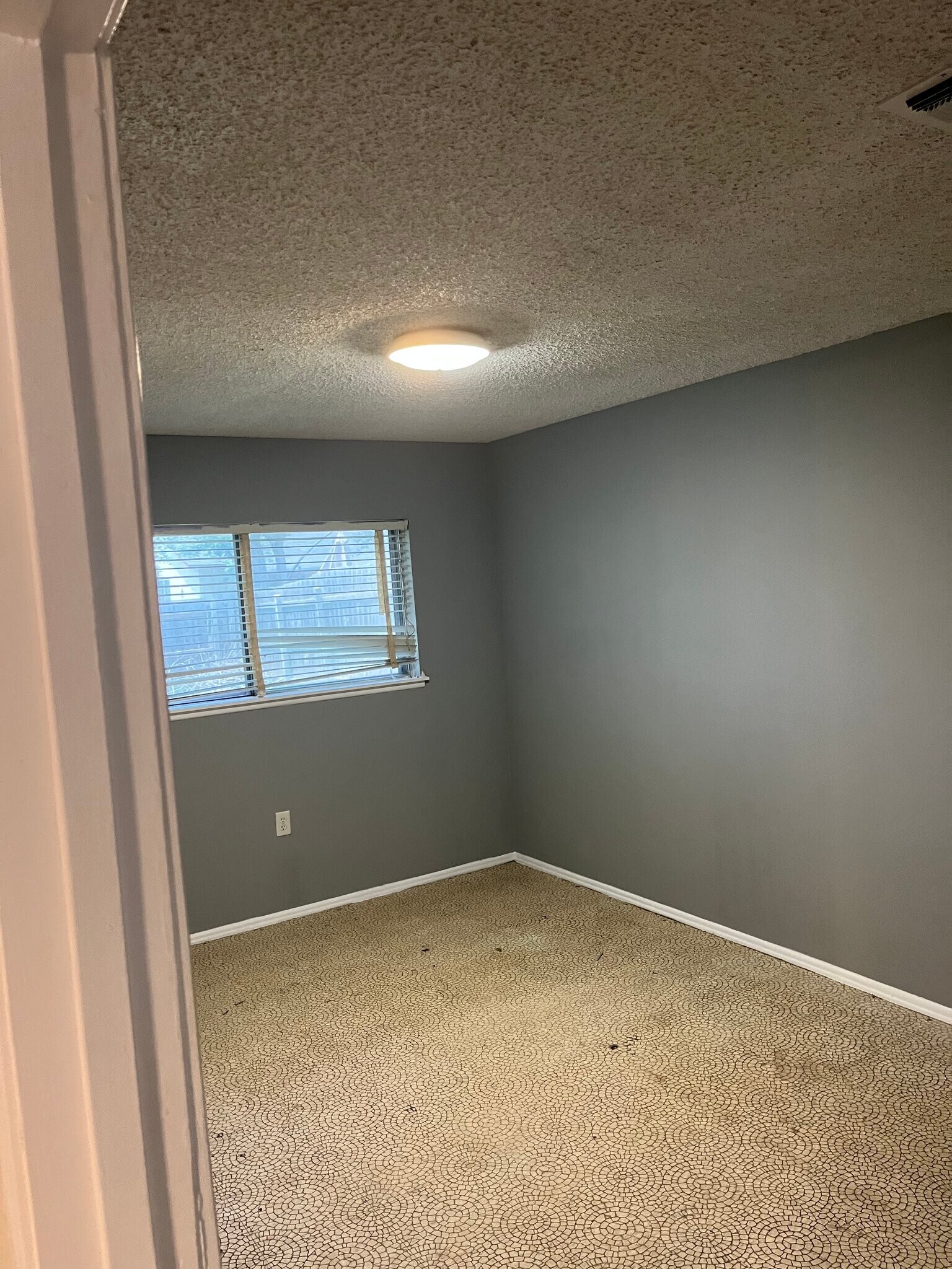 Building Photo - 12315 Constitution St