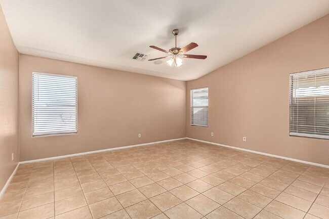 Building Photo - 10344 W Trumbull Rd