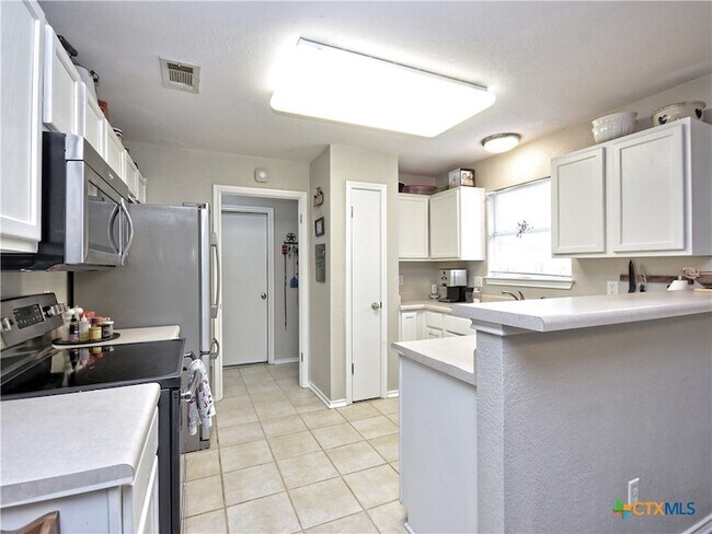 Building Photo - 4602 Waterbury Dr