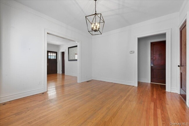 Building Photo - 1 Carl St