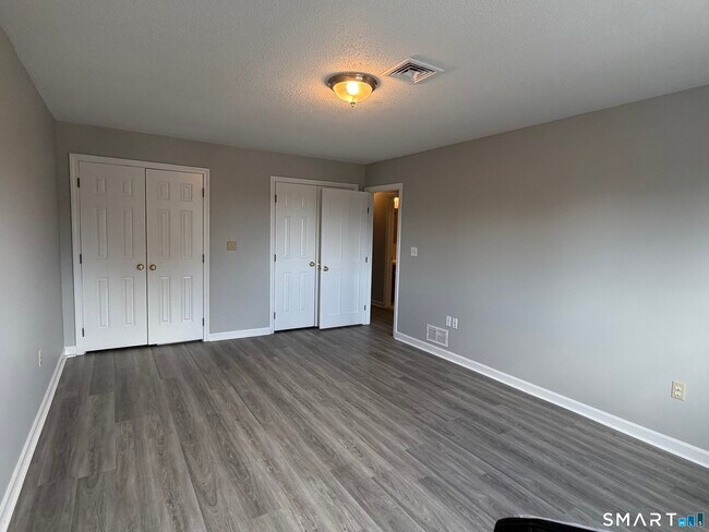Building Photo - 1474 Highland Ave