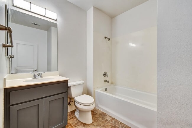 Building Photo - 1107 66th St