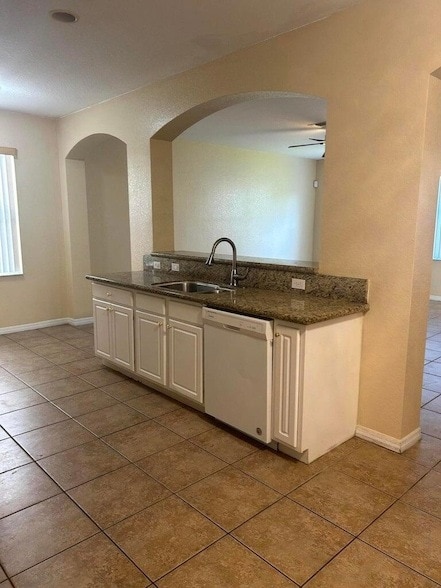 Building Photo - 9426 Windrift Cir