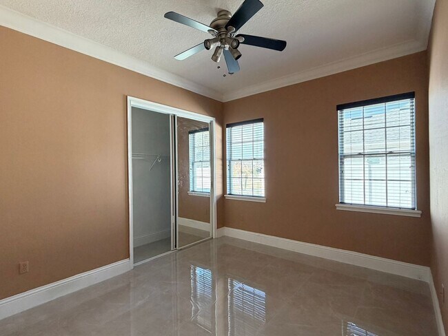 Building Photo - 2006 Pirie Pl