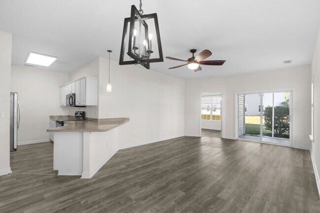 Building Photo - 155 Westhaven Dr