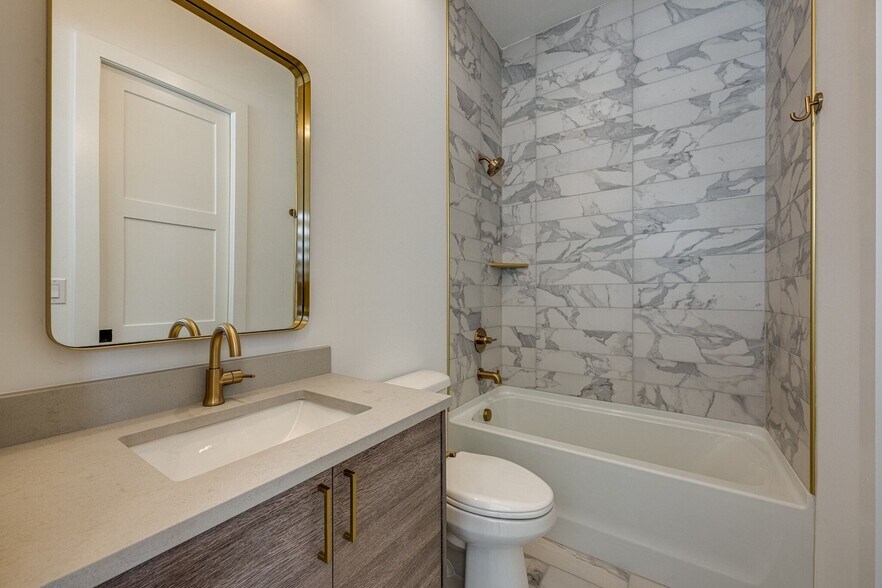 1st Floor Bathroom - 6003 Louisiana Ave