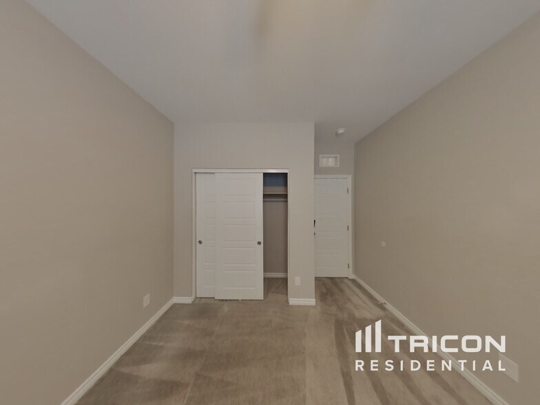 Building Photo - 6563 Smithville Ave