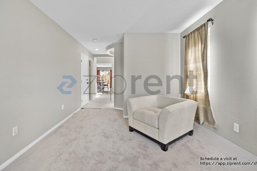 Building Photo - 5580 Avent Ferry St