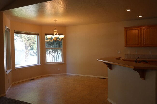 Building Photo - Canfield Park!