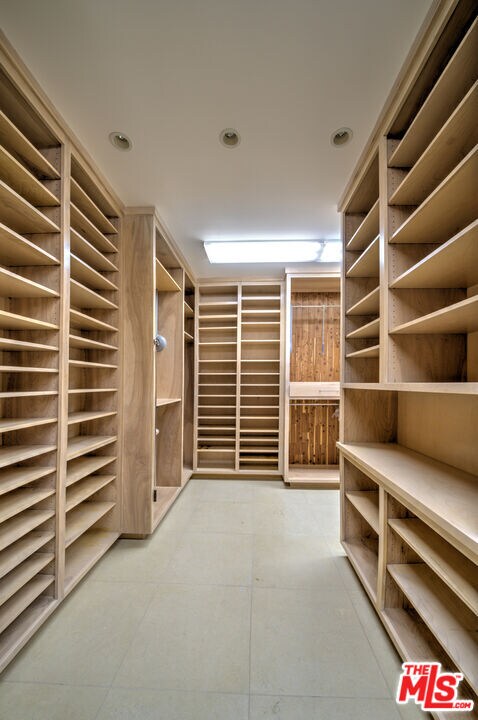 Building Photo - 6000 Philip Ave