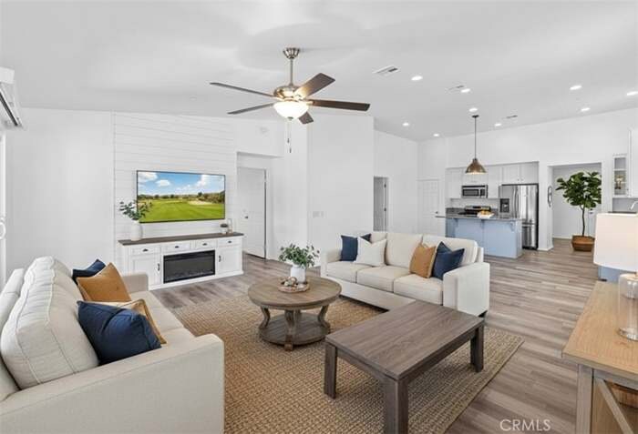 Building Photo - 35142 Sorrel Ln