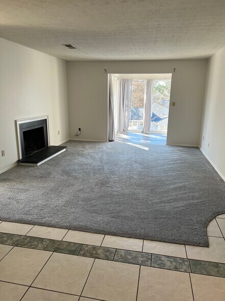 Building Photo - 1648 Raleigh Cir SE