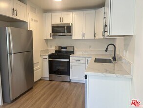 Building Photo - 1411 Innes Pl