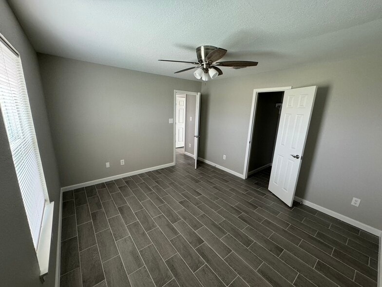 Building Photo - 101 Rockwell Way