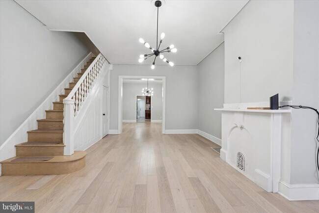 Building Photo - 2422 W Norris St