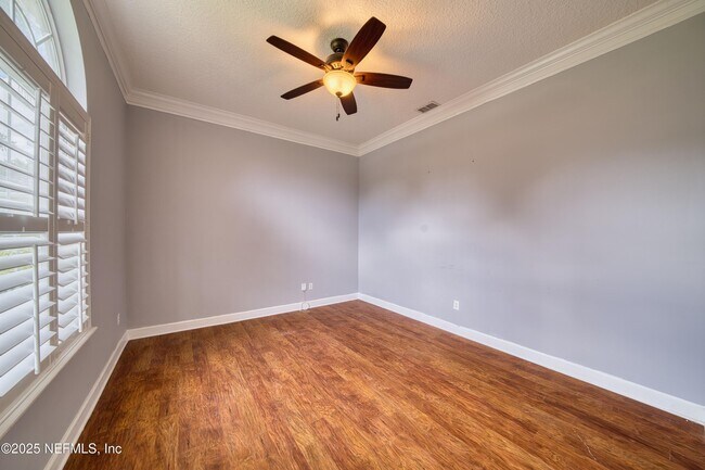 Building Photo - 1440 S Burgandy Trail
