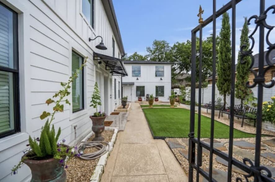 Building Photo - 2620 Arbor St