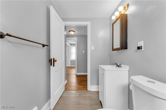 Building Photo - 2614 Oak Park Ave