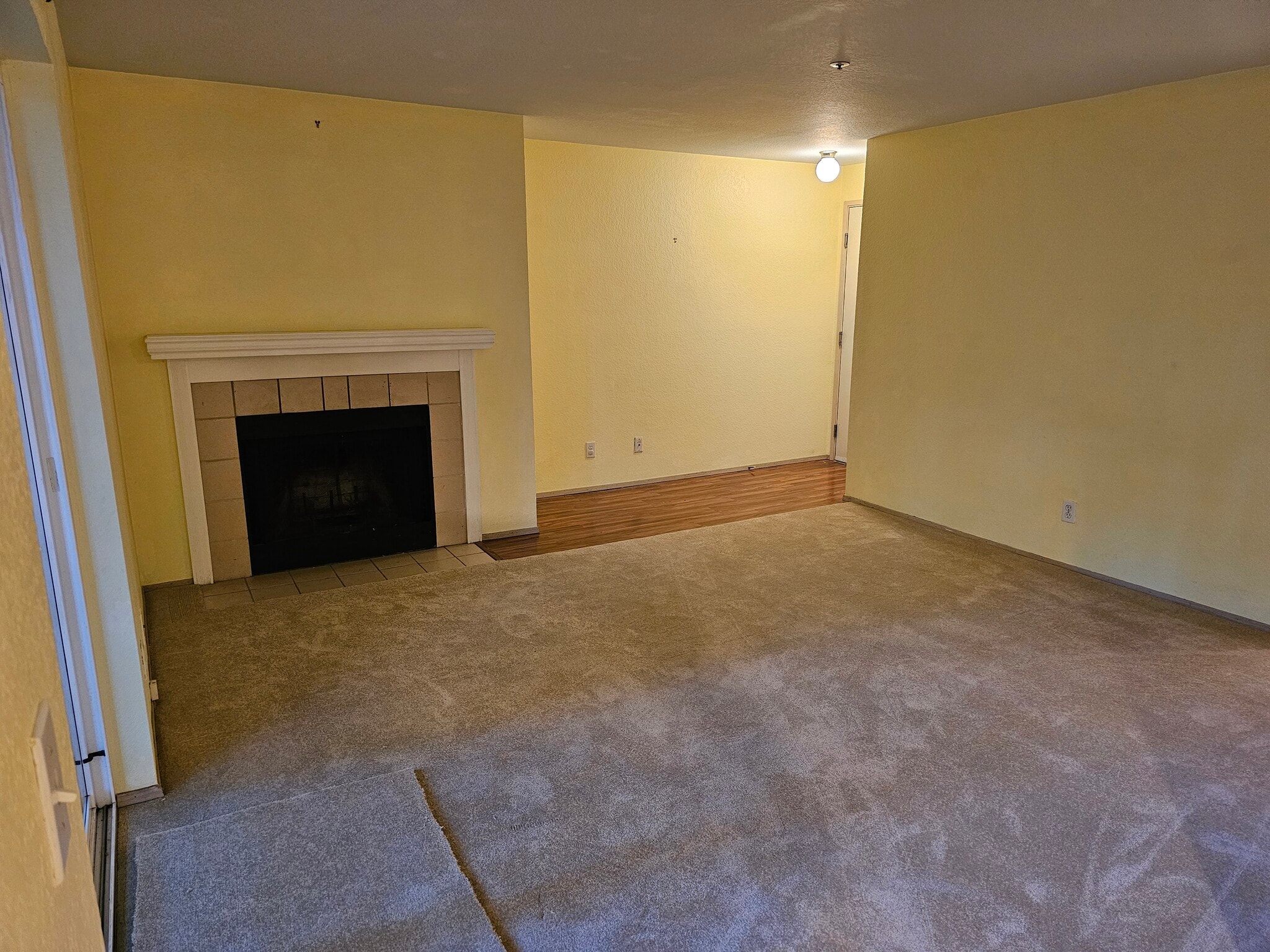 Building Photo - 19230 Forest Park Dr NE