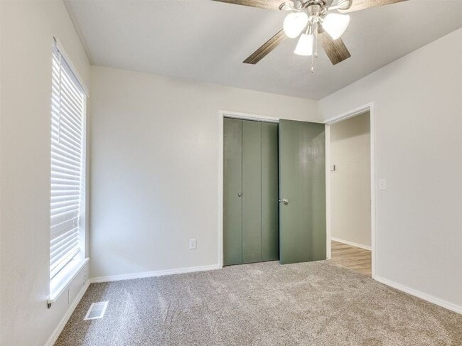 Building Photo - Updated 3 Bed 2 Bath In OKC