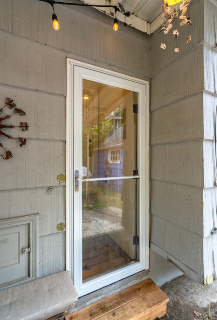 This is your private entrance - 3330 SE Franklin St