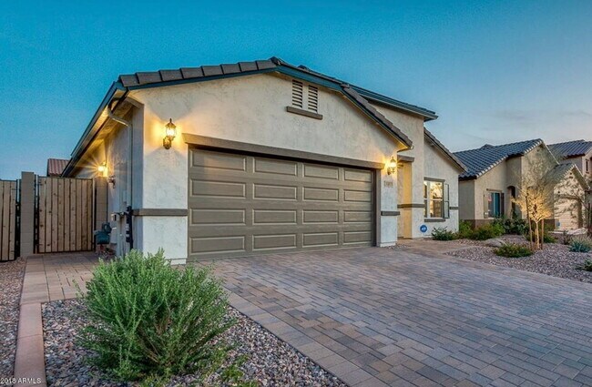 Building Photo - 10819 W Swayback Pass