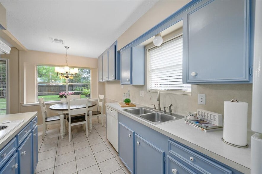 Building Photo - 12826 Westmere Dr