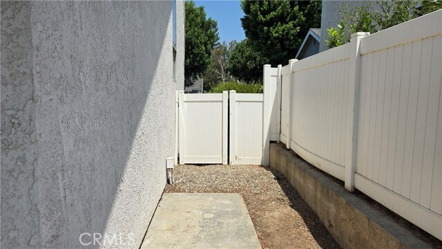 Building Photo - 12168 Mt Vernon Ave